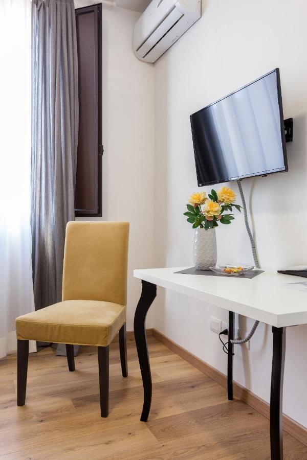 Centre Apartment Grotte Bianche Catania Bagian luar foto